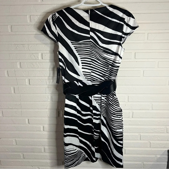 Bisou Bisou Zebra Animal Print Cap Sleeve Belted Dress, Women’s Size 4 - Picture 4 of 8